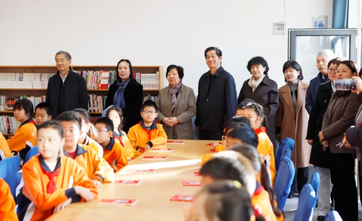 北京市關工委主任梁偉到東城區調研，強調要深入學習習近平總書記給上海市楊浦區“老楊樹宣講匯”全體同志回信精神