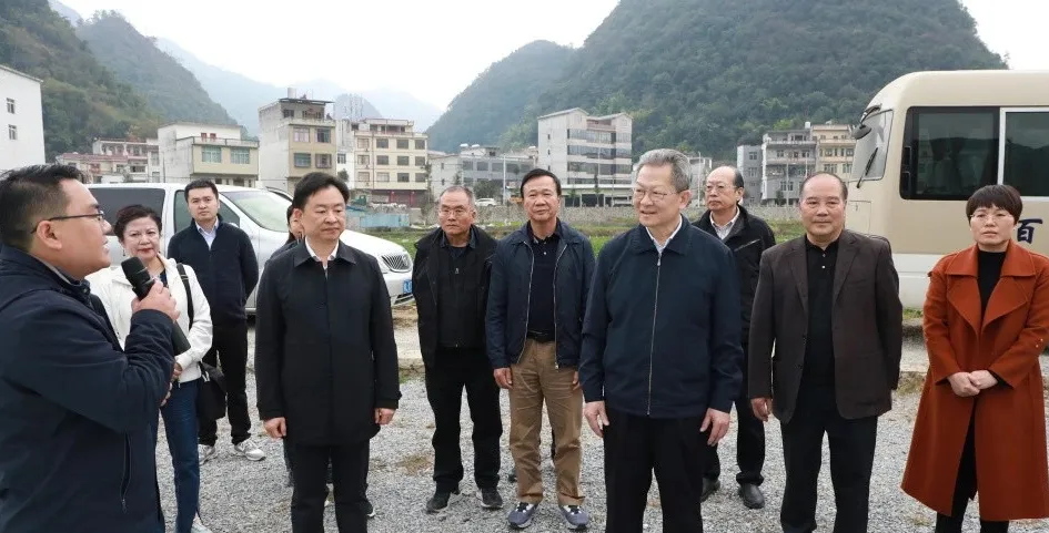 廣東省深圳市關工委赴廣西百色市開展合作交流 調研關心下一代工作