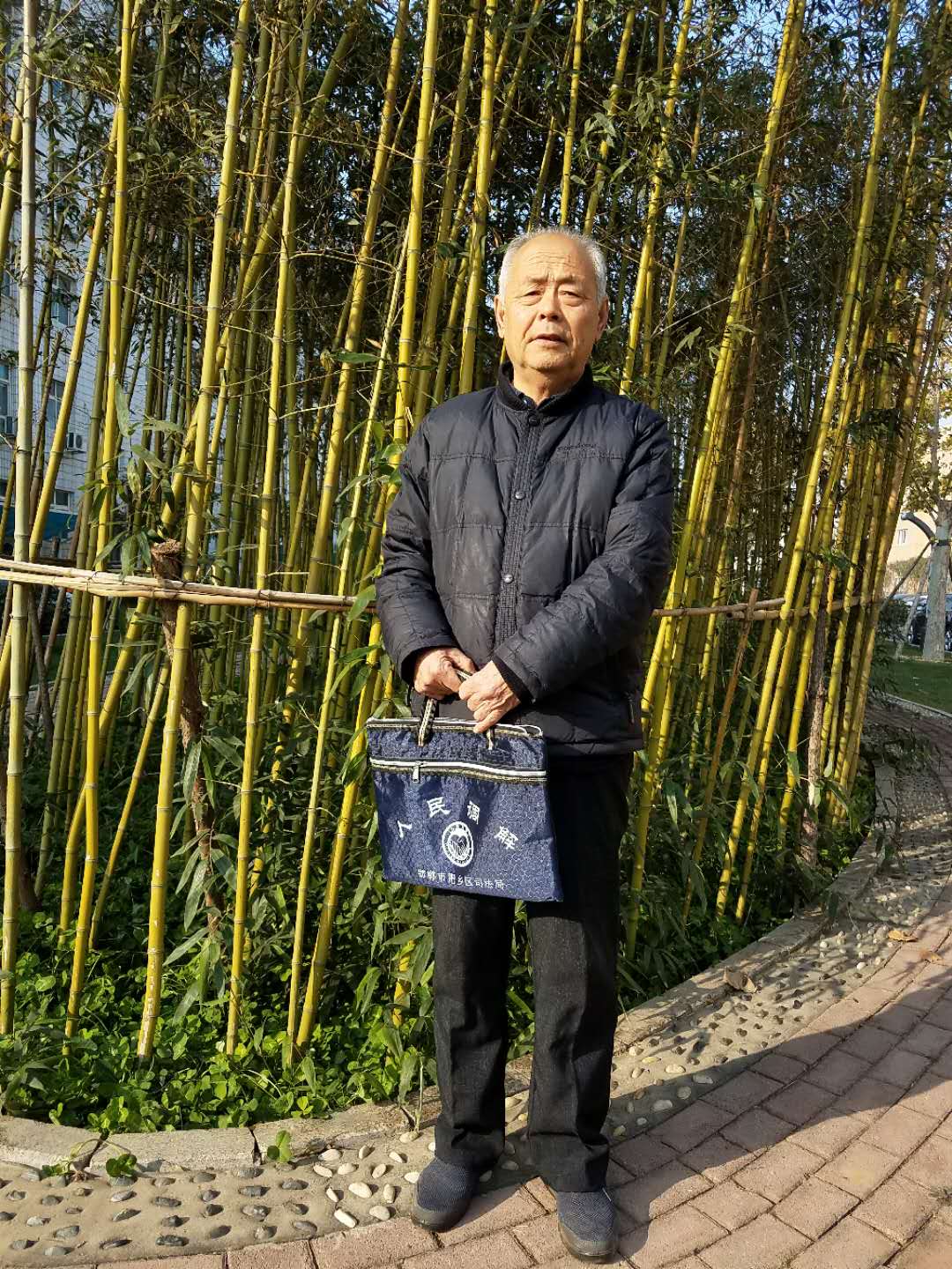 路志東：關(guān)愛明天，普法先行，義務(wù)調(diào)解，呵護(hù)成長