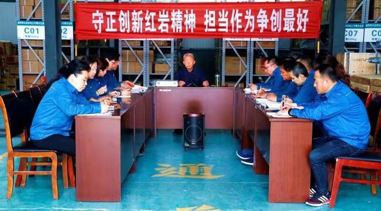 五老志愿者韓兆星宣講“紅巖”精神和紅色基因.jpg