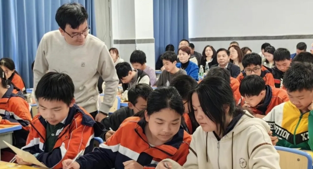 重慶市大足區(qū)關(guān)工委開展2025年“美麗心靈”兒童青少年心理健康工作進(jìn)校園活動