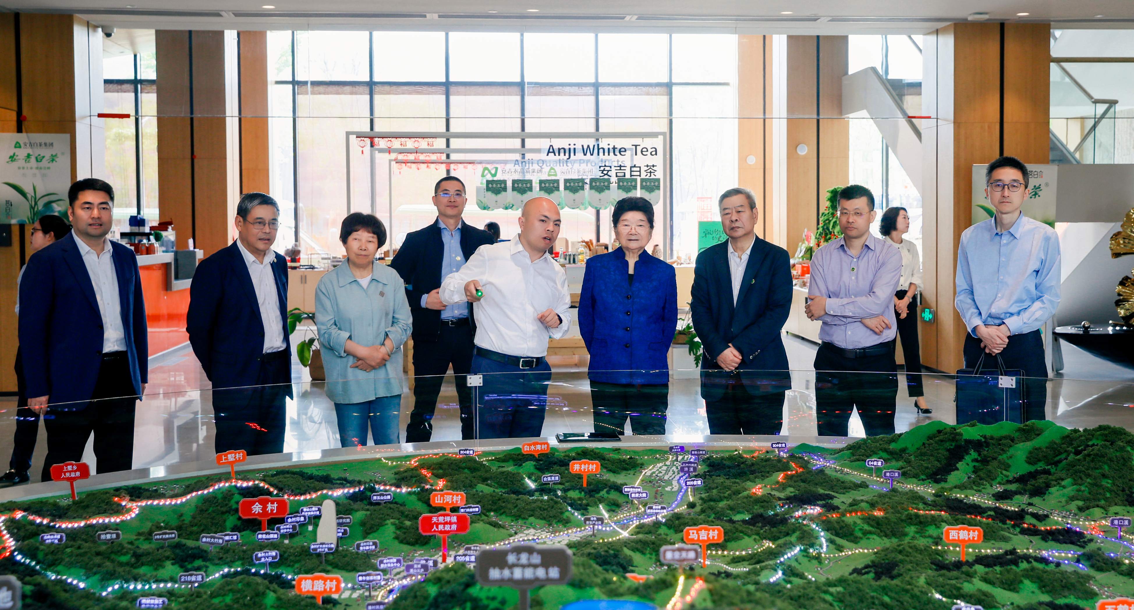 中國關(guān)工委主任顧秀蓮在浙江調(diào)研