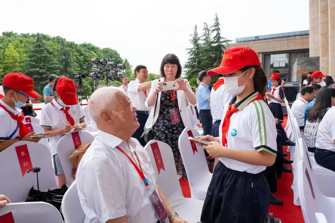 浙江省嘉興市關工委持續推進“紅船領航·‘五老’家風育禾苗”品牌建設，潤澤少年暖童心