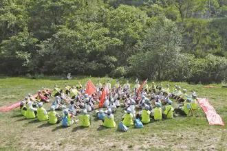 銅川市關(guān)工委“學(xué)黨史，追尋紅色足跡；感黨恩，傳承照金精神”少年行活動(dòng)側(cè)記